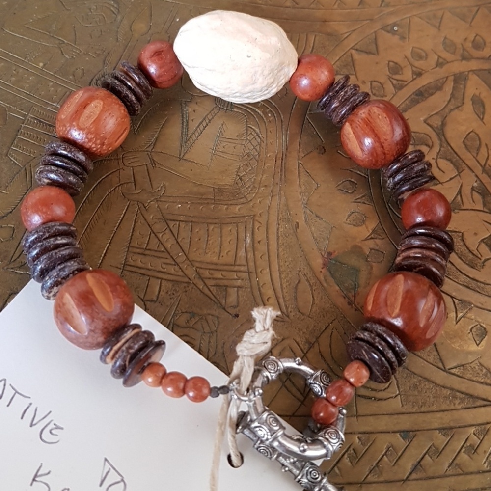 Alyssa Kauai Hawaiian nut silver bracelet